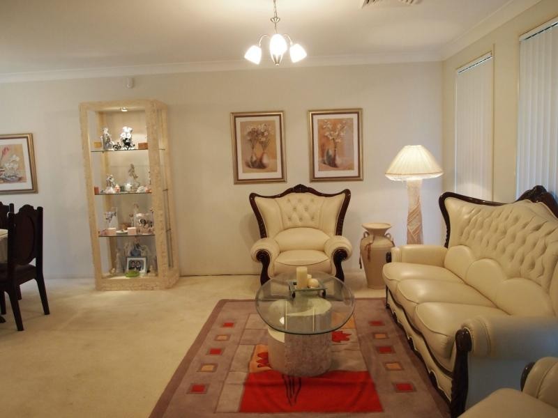 39 Augusta Place, St Clair NSW 2759