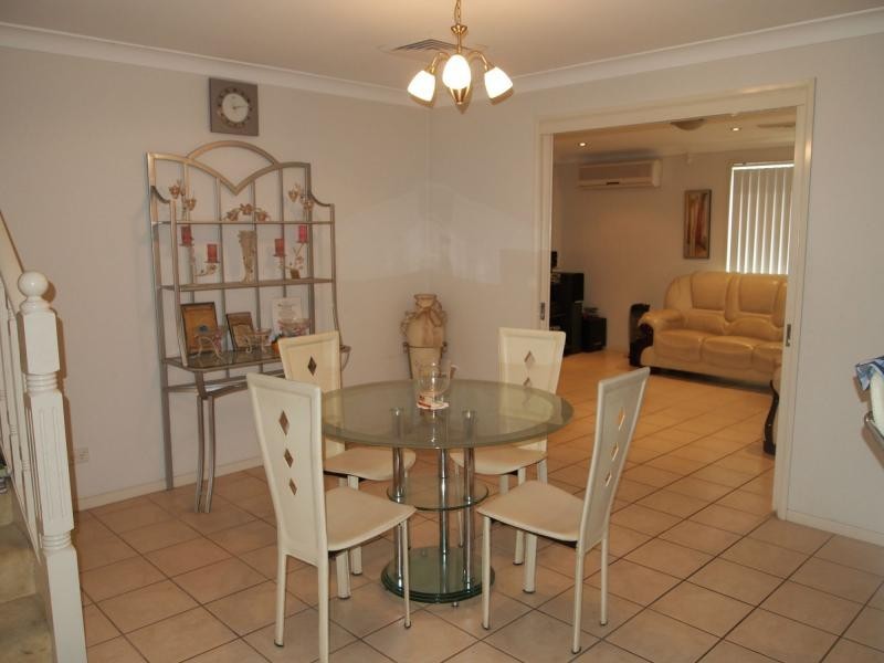 39 Augusta Place, St Clair NSW 2759