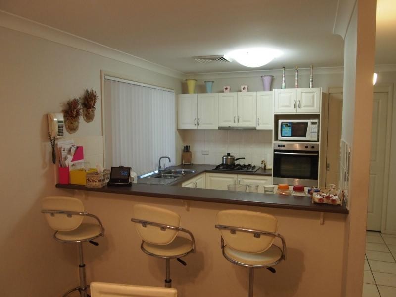 39 Augusta Place, St Clair NSW 2759