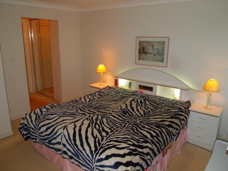 39 Augusta Place, St Clair NSW 2759