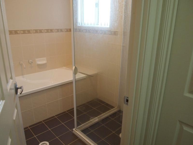 39 Augusta Place, St Clair NSW 2759