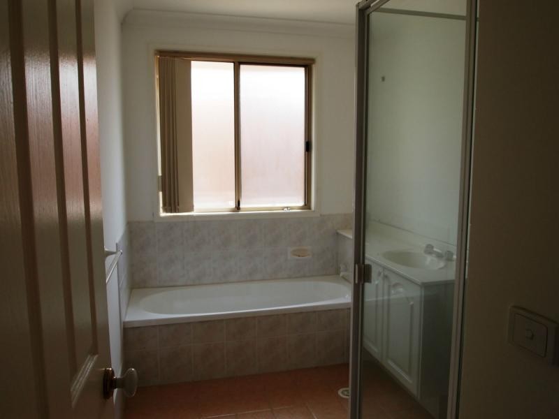 14 Burrinjuck Drive, Woodcroft NSW 2767