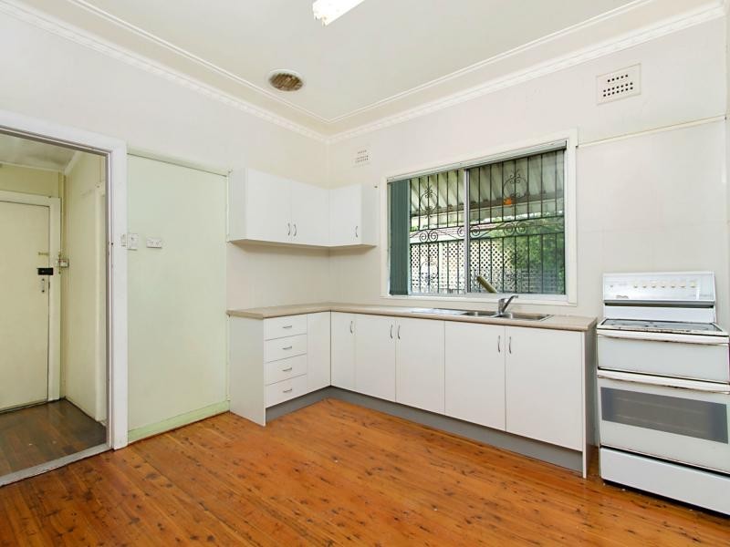 21 Beamish Avenue, Northmead NSW 2152