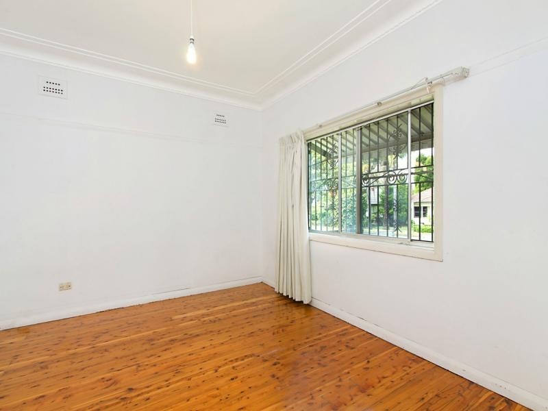 21 Beamish Avenue, Northmead NSW 2152