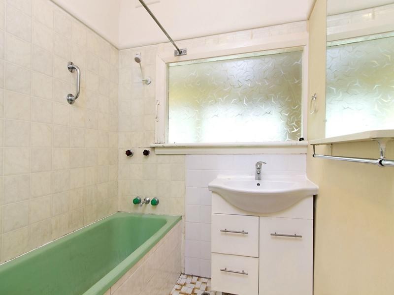 21 Beamish Avenue, Northmead NSW 2152