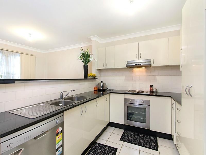 1/85 Warrimoo Drive, Quakers Hill NSW 2763