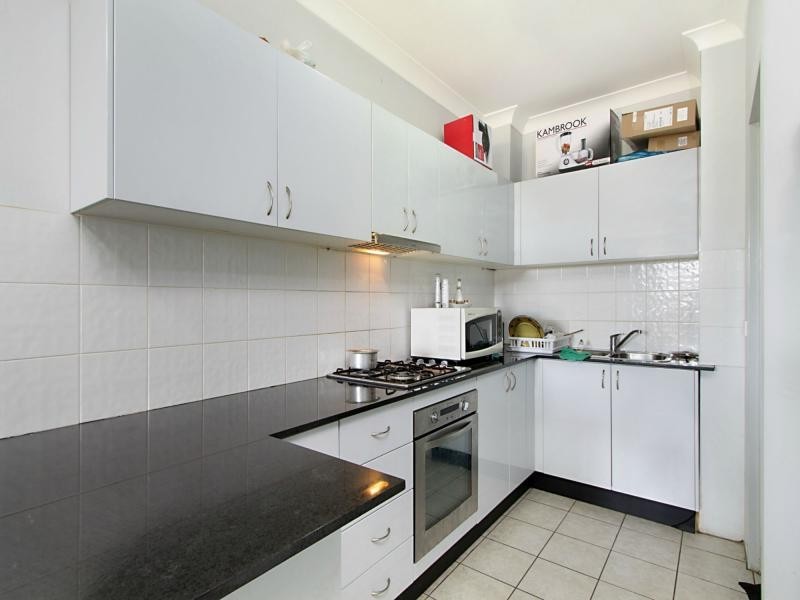 11/24-28 First Avenue, Blacktown NSW 2148