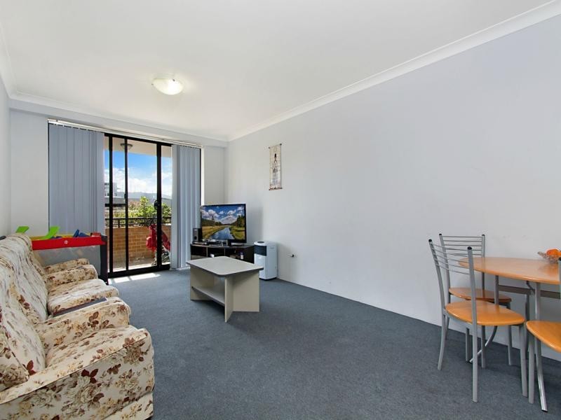 11/24-28 First Avenue, Blacktown NSW 2148