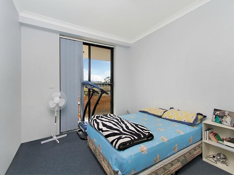 11/24-28 First Avenue, Blacktown NSW 2148