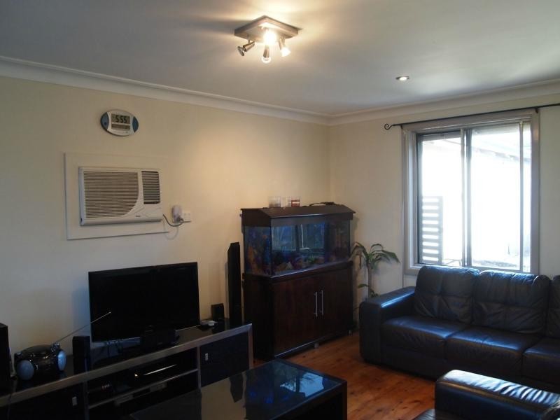 23 Fitzwilliam Road, Old Toongabbie NSW 2146