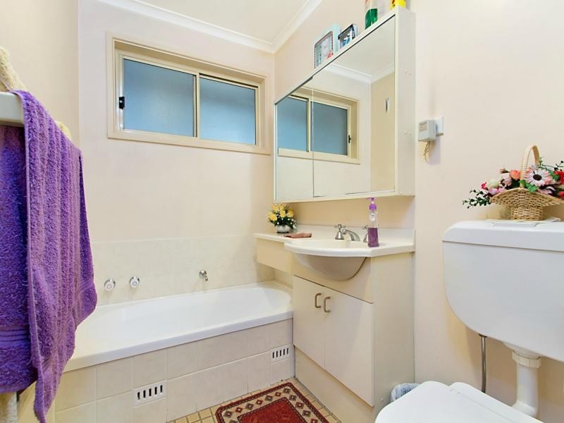 10 Tarrant Place, Doonside NSW 2767