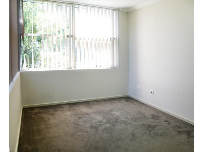 1/2-6 Lydbrook Street, Westmead NSW 2145