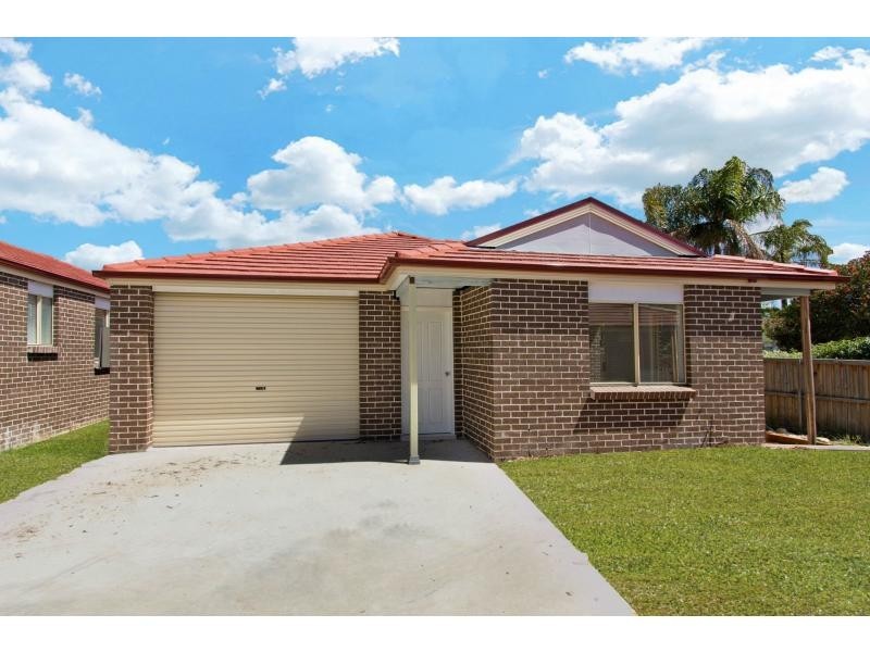 2/2 Literature Place, Blackett NSW 2770