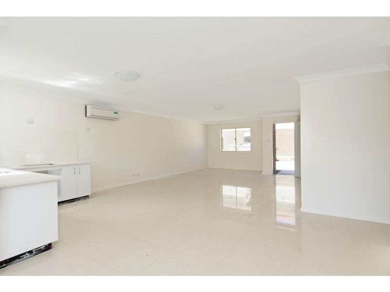 3/2 Literature Place, Blackett NSW 2770