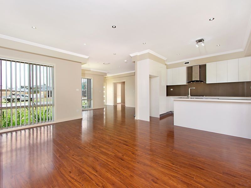 87 Riverbank Dr, The Ponds NSW 2769