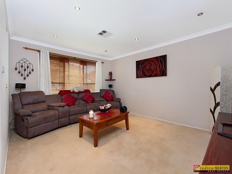 8 Bromley Grove, Parklea NSW 2768