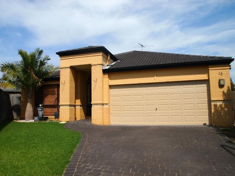 13 Apache Grove, Stanhope Gardens NSW 2768