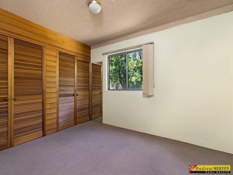 2/34 Addlestone Road, Merrylands NSW 2160