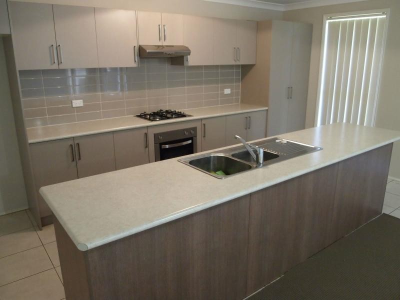 12 Nield Street, Ropes Crossing NSW 2760