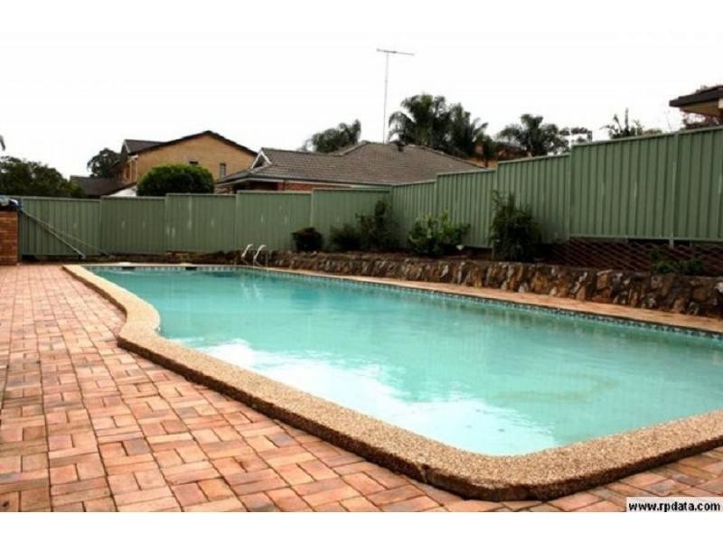 17 Vallen place, Quakers Hill NSW 2763