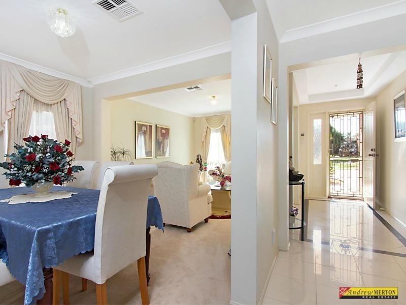 9 Kalindi Place, St Clair NSW 2759