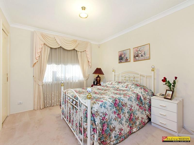 9 Kalindi Place, St Clair NSW 2759
