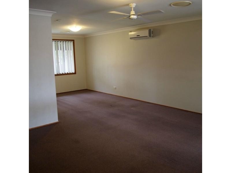 95 Warrimoo Drive, Quakers Hill NSW 2763