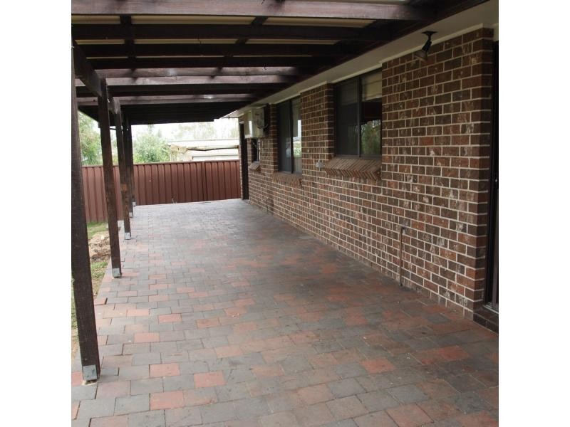 95 Warrimoo Drive, Quakers Hill NSW 2763