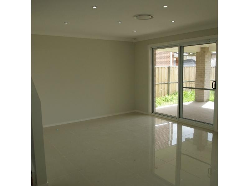 8 Dragonfly Street, The Ponds NSW 2769