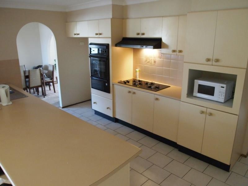 145 Cowper Circuit, Quakers Hill NSW 2763