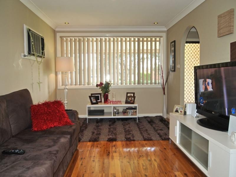 61 Wayne Street, Dean Park NSW 2761