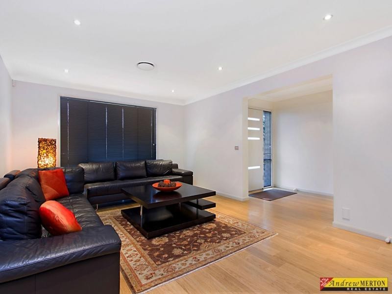 15 Kenford Circuit, Stanhope Gardens NSW 2768
