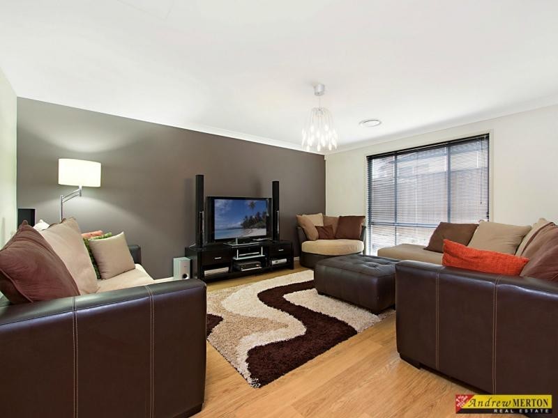 15 Kenford Circuit, Stanhope Gardens NSW 2768