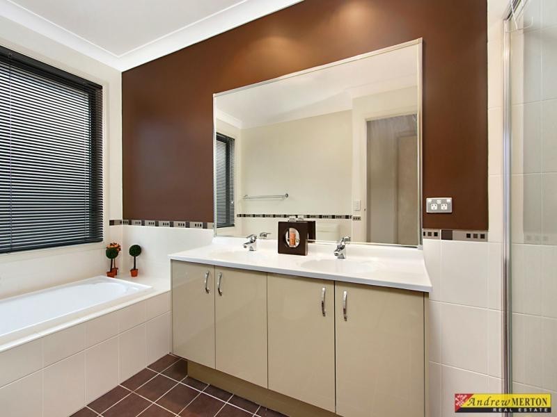 15 Kenford Circuit, Stanhope Gardens NSW 2768