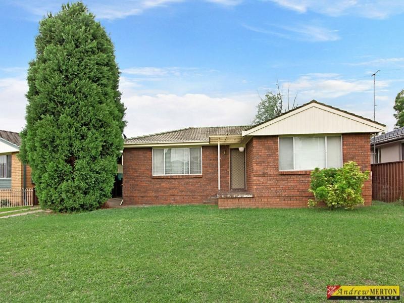 2 Ridgeway Crescent, Quakers Hill NSW 2763
