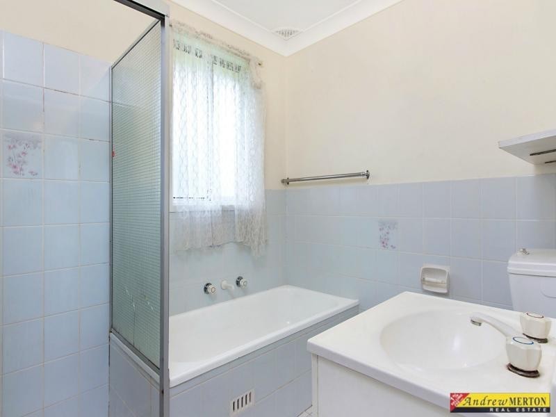 2 Ridgeway Crescent, Quakers Hill NSW 2763