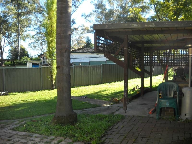 2 Pearce Road, Quakers Hill NSW 2763