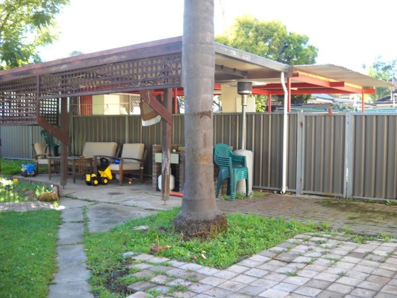 2 Pearce Road, Quakers Hill NSW 2763