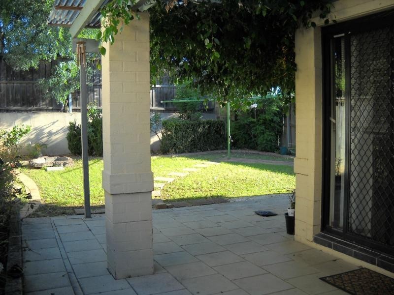 2 Blue Cow Avenue, Beaumont Hills NSW 2155