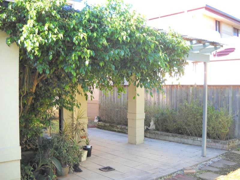 2 Blue Cow Avenue, Beaumont Hills NSW 2155