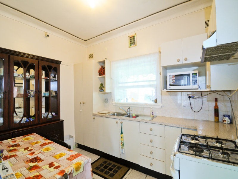 49 Matthew Crescent, Blacktown NSW 2148