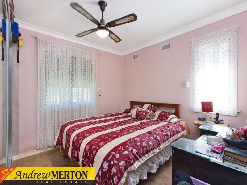 32 Leyte Avenue, Lethbridge Park NSW 2770