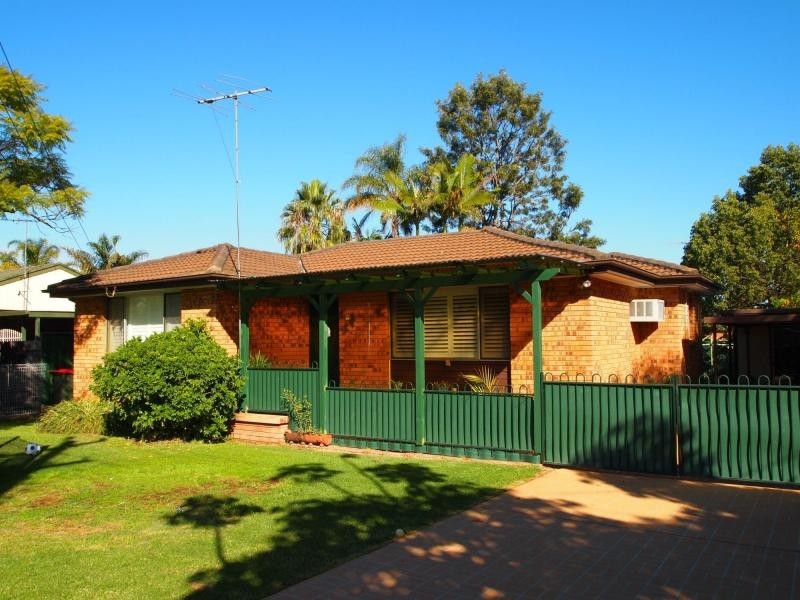 69 Railway Road, Quakers Hill NSW 2763
