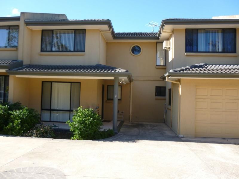 5/32-34 Douglas Road, Quakers Hill NSW 2763