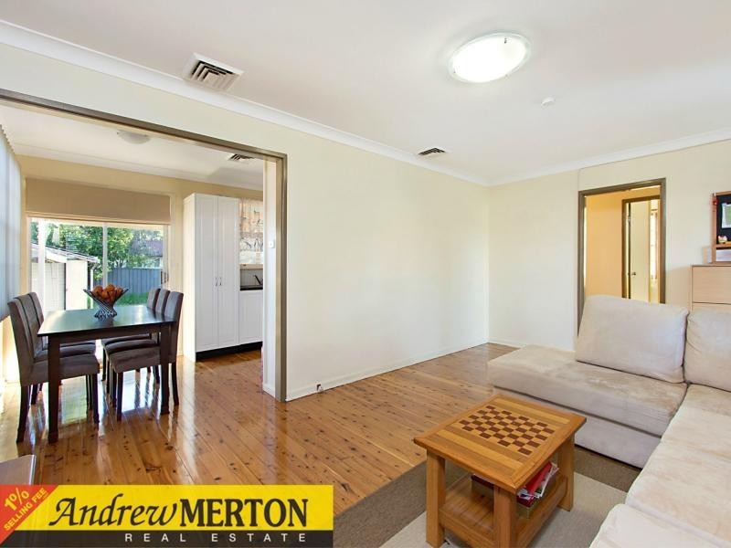 6 Copeland Road, Lethbridge Park NSW 2770