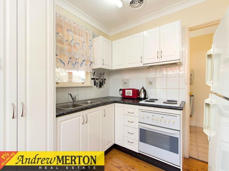 6 Copeland Road, Lethbridge Park NSW 2770