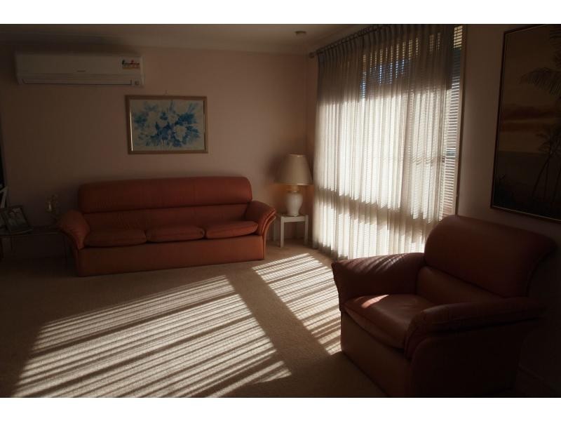 8 Barnier Drive, Quakers Hill NSW 2763