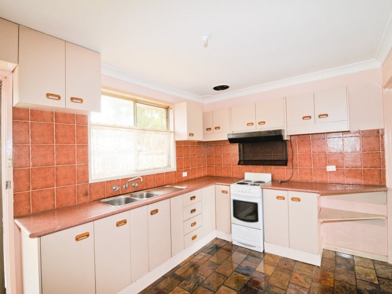 15 Lovegrove Road, Quakers Hill NSW 2763