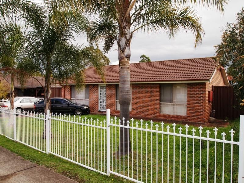 4 Raupauch Street, Dean Park NSW 2761