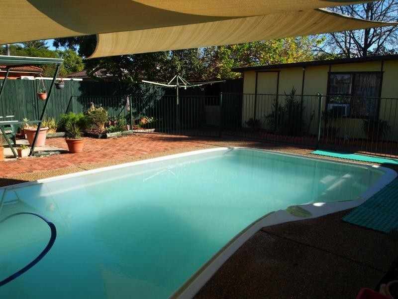 69 Railway Road, Quakers Hill NSW 2763